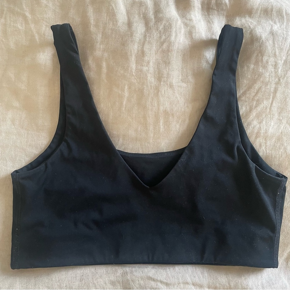 Girlfriend Collective Scoop Bralette Raven Black - Picture 2 of 3